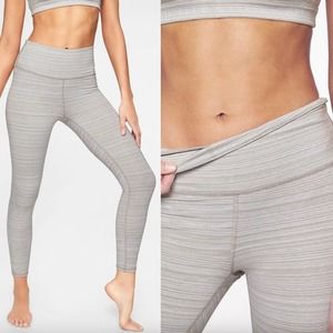 Athleta High Rise Jacquard Chaturanga 7/8 Legging In Quail Gray Size XS